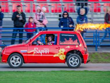 Сергей Пряхин и его огненный автомобиль
